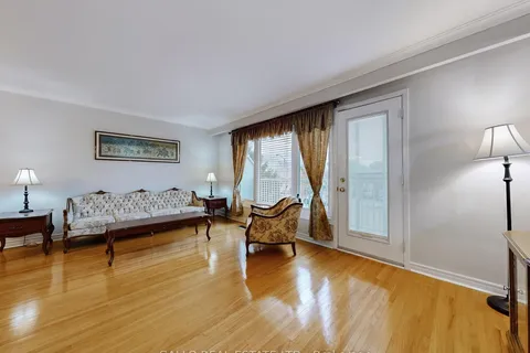 41 Riverton Drive, ON M9L 2N8