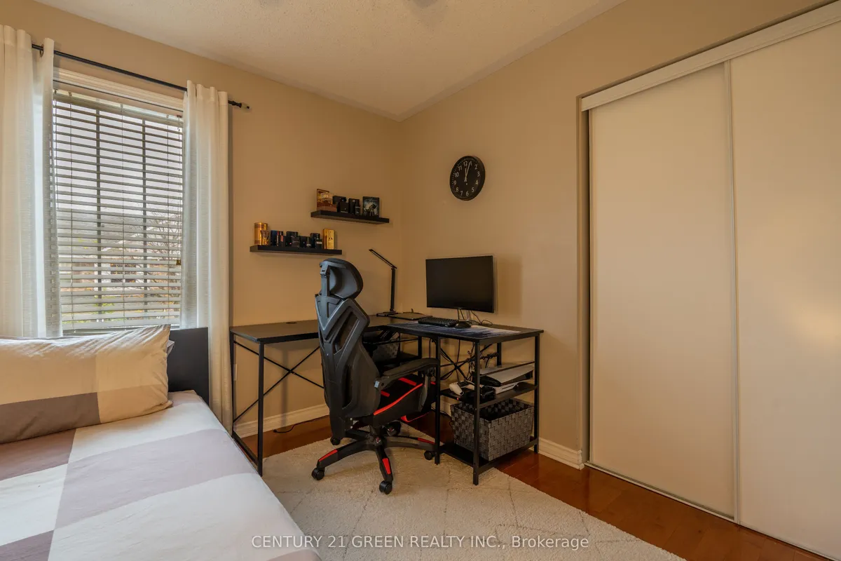 936 Hepburn Road, ON L9T 0L6