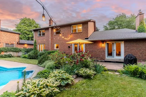 1456 Ballyclare Drive, ON L5C 1J5