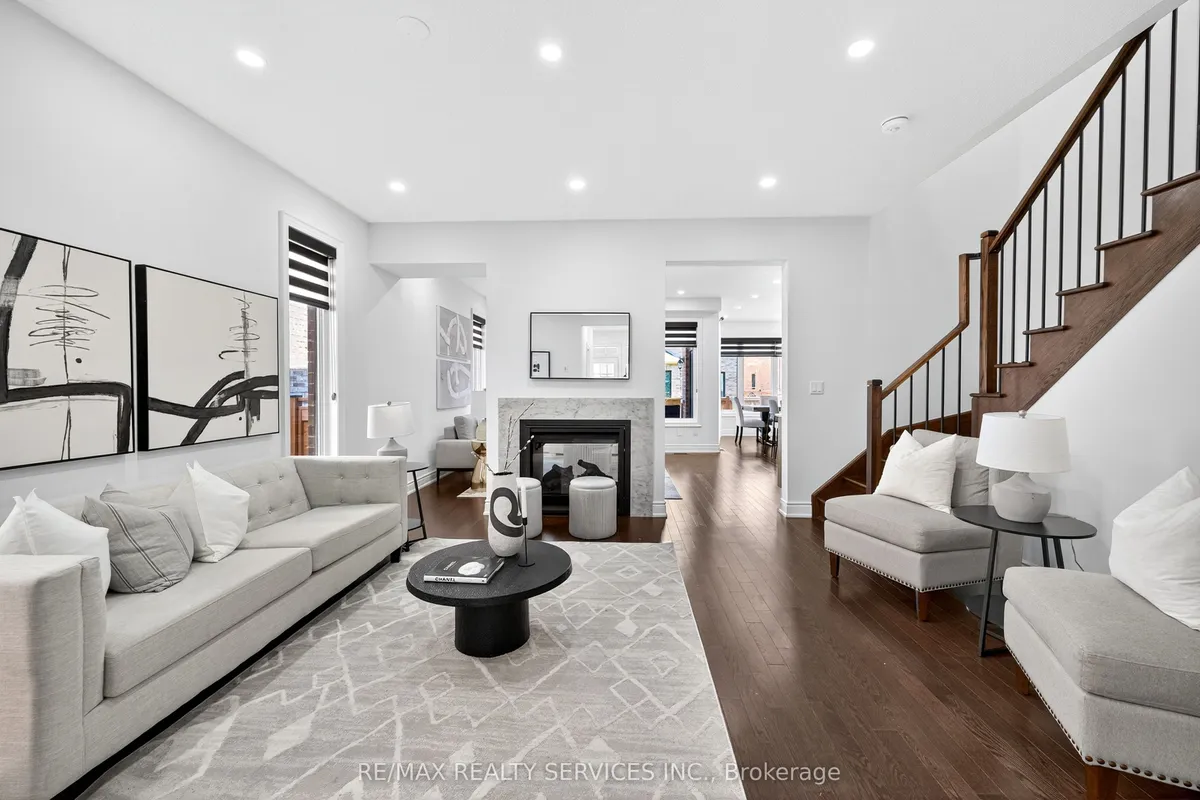 16 Workgreen Park Way, ON L6Y 6J5