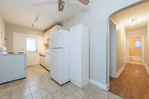 200 Jane Street, ON M6S 3Y9