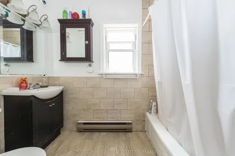 200 Jane Street, ON M6S 3Y9