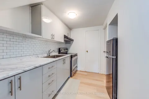 359 Harvie Avenue, ON M6E 4L6