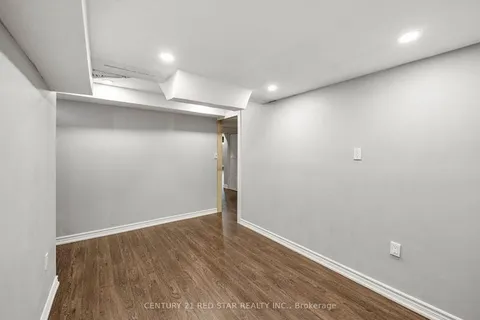 31 Eiffel Boulevard, ON L6P 1V9