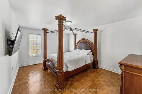 31 Eiffel Boulevard, ON L6P 1V9