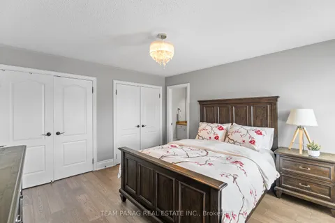 21 Lauderhill Road, ON L6P 2Z1