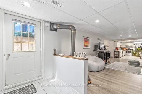 2010 Parklane Crescent, ON L7M 3V5