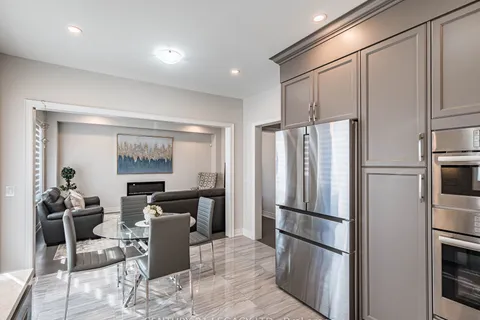 21 Goodview Drive, ON L6R 4C3