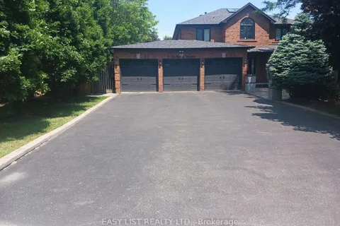 6 Mcarthur Heights, ON L6Z 3N3