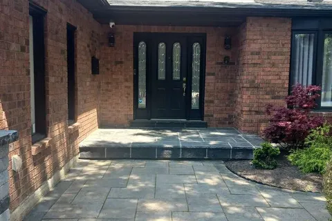 6 Mcarthur Heights, ON L6Z 3N3