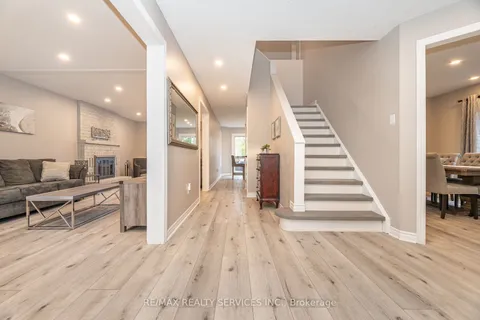 25 Deer Valley Drive, ON L7E 2E3