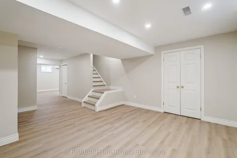 1445 Golden Meadow Trail, ON L6H 3G9