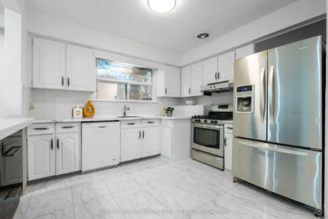 98 Stavely Crescent, ON M9W 2C8