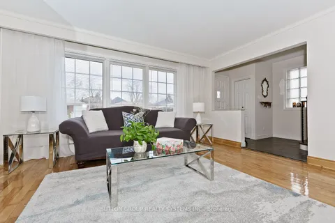 1236 Ogden Avenue, ON L5E 2H4