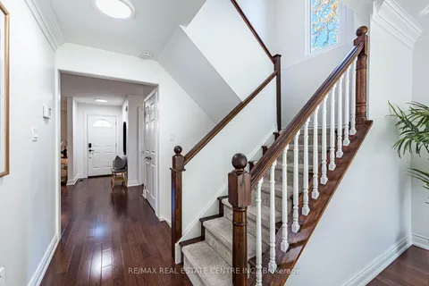 4164 Jefton Crescent, ON L5L 1Z3