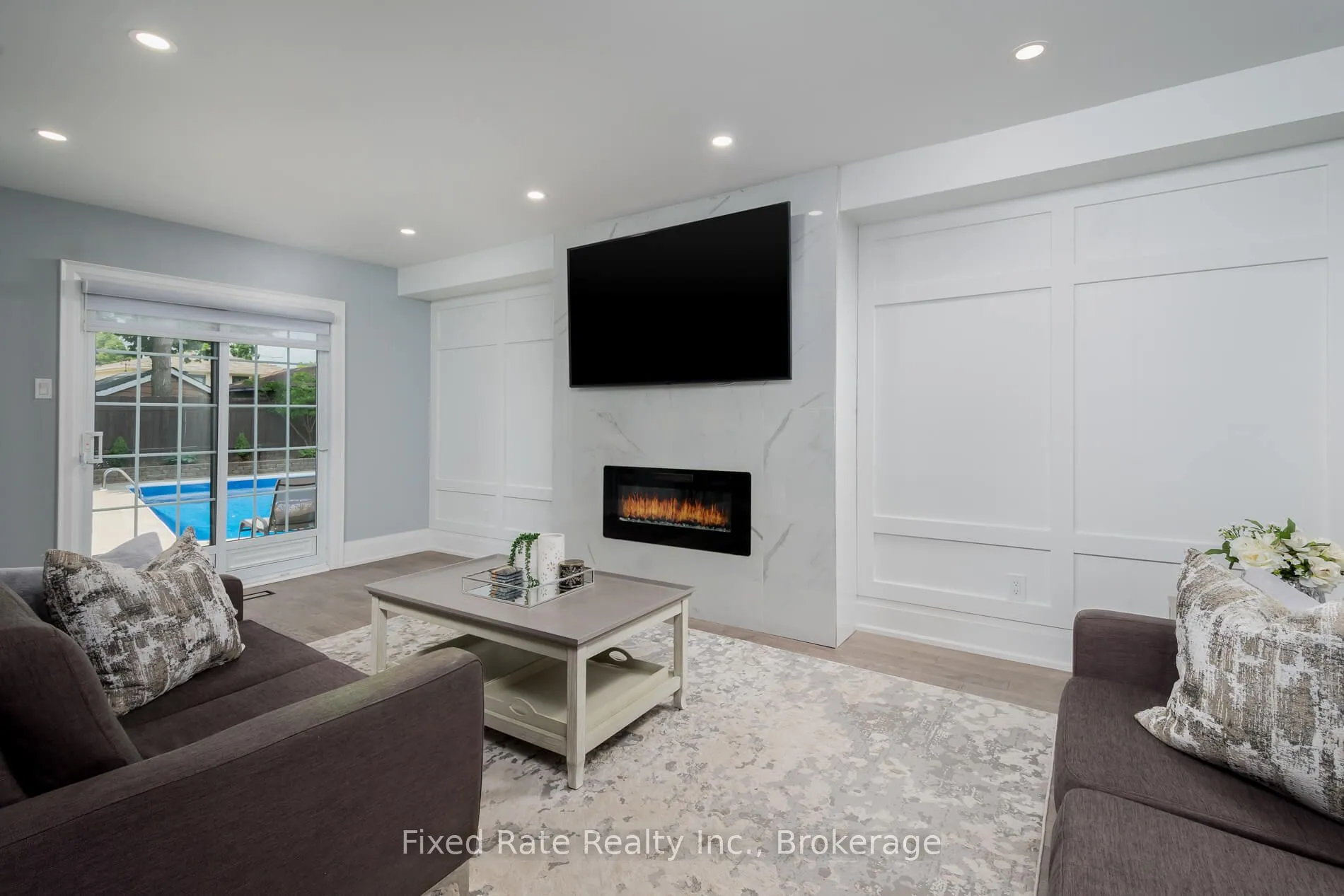 44 Sir Lancelot Court, ON L7E 1N1