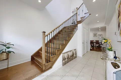 423 Grindstone Trail, ON L6H 0S1