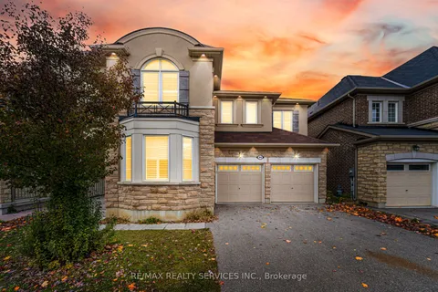 94 Newhouse Boulevard, ON L7C 4E4