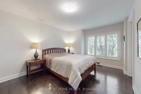 2003 DEERVIEW Common, ON L6M 0Y2