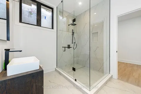 518 Sherin Drive, ON L6L 4J8