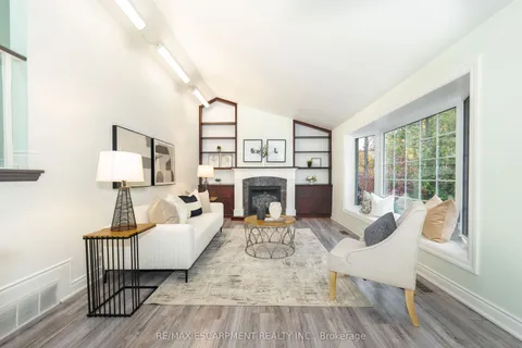 5433 Spruce Avenue, ON L7L 1N8