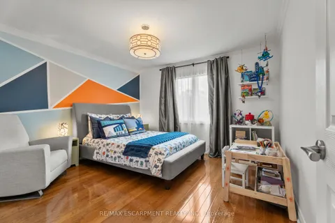 1759 Featherston Court, ON L5L 3E2