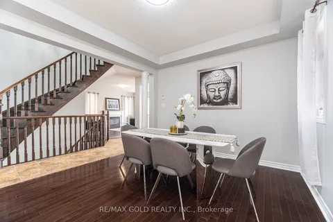 15 Oakhaven Road, ON L6P 2Y3