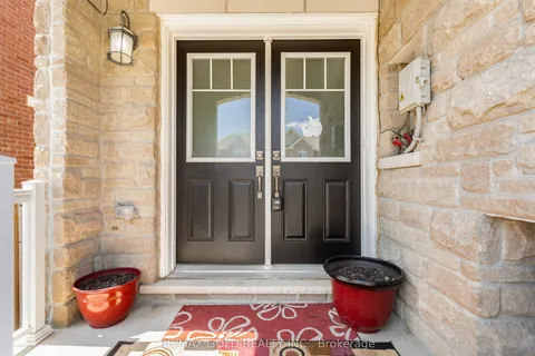 486 Queen Mary Drive, ON L7A 4N3