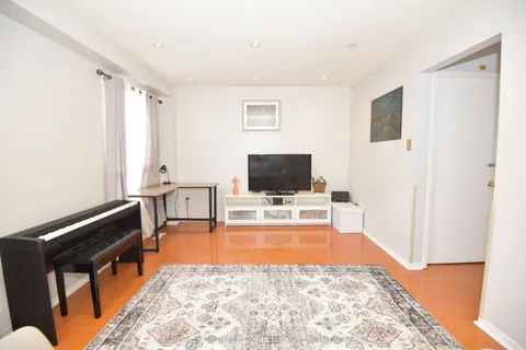 87 Timberlane Drive, ON L6Y 4V7