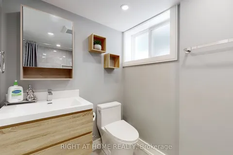 5 Mattice Road, ON M9A 1E1