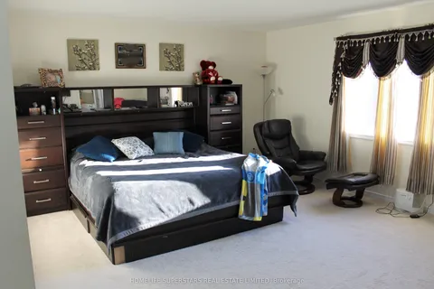 21 Iguana Trail, ON L7A 4N2