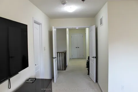 21 Iguana Trail, ON L7A 4N2