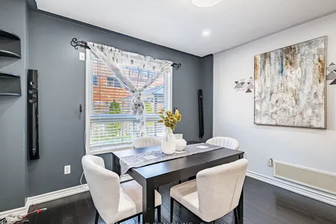 43 Sunnyview Road, ON L7A 3E4