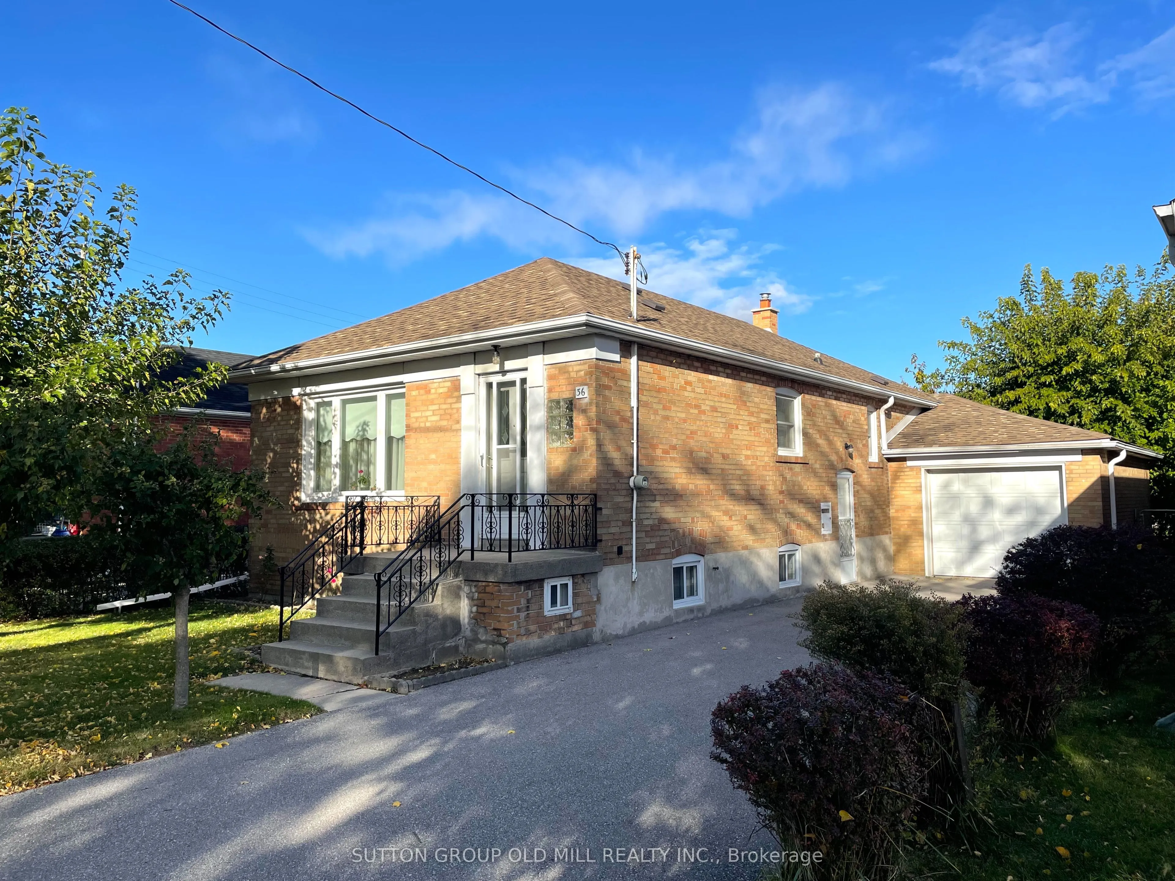 36 Alden Avenue, ON M8Z 1C5