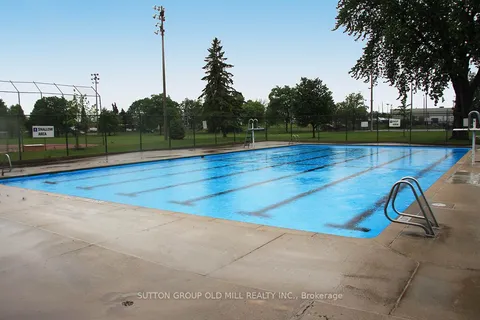 36 Alden Avenue, ON M8Z 1C5