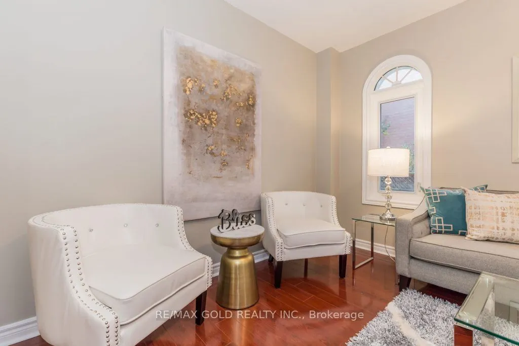 5646 Bell Harbour Drive, ON L5M 5J3