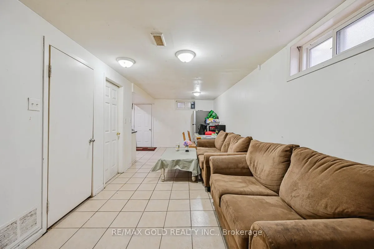 52 Crawford Drive, ON L6V 2C7