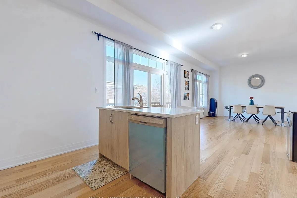 2093 Primate Road, ON L4Y 0H2