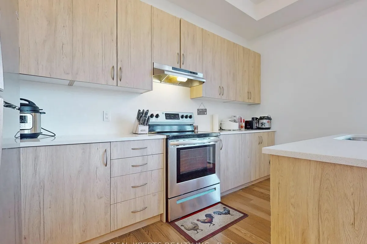 2093 Primate Road, ON L4Y 0H2