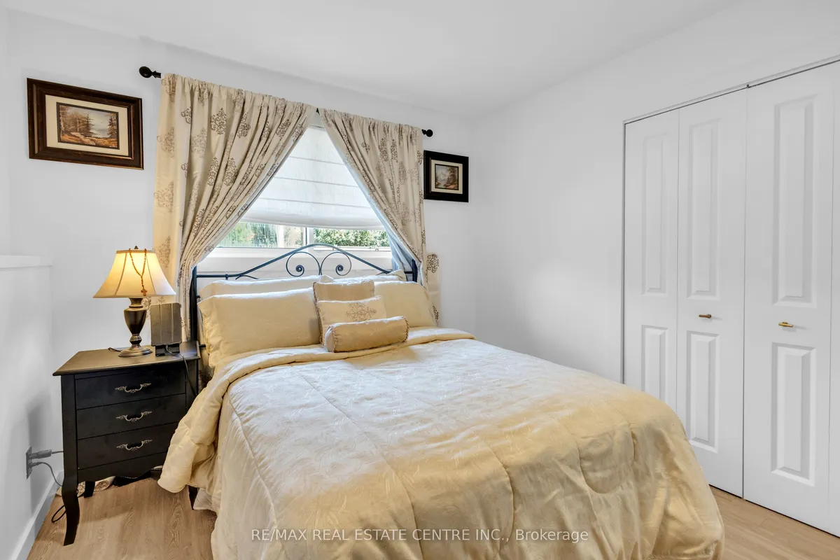 741 Mullin Way, ON L7L 4J8