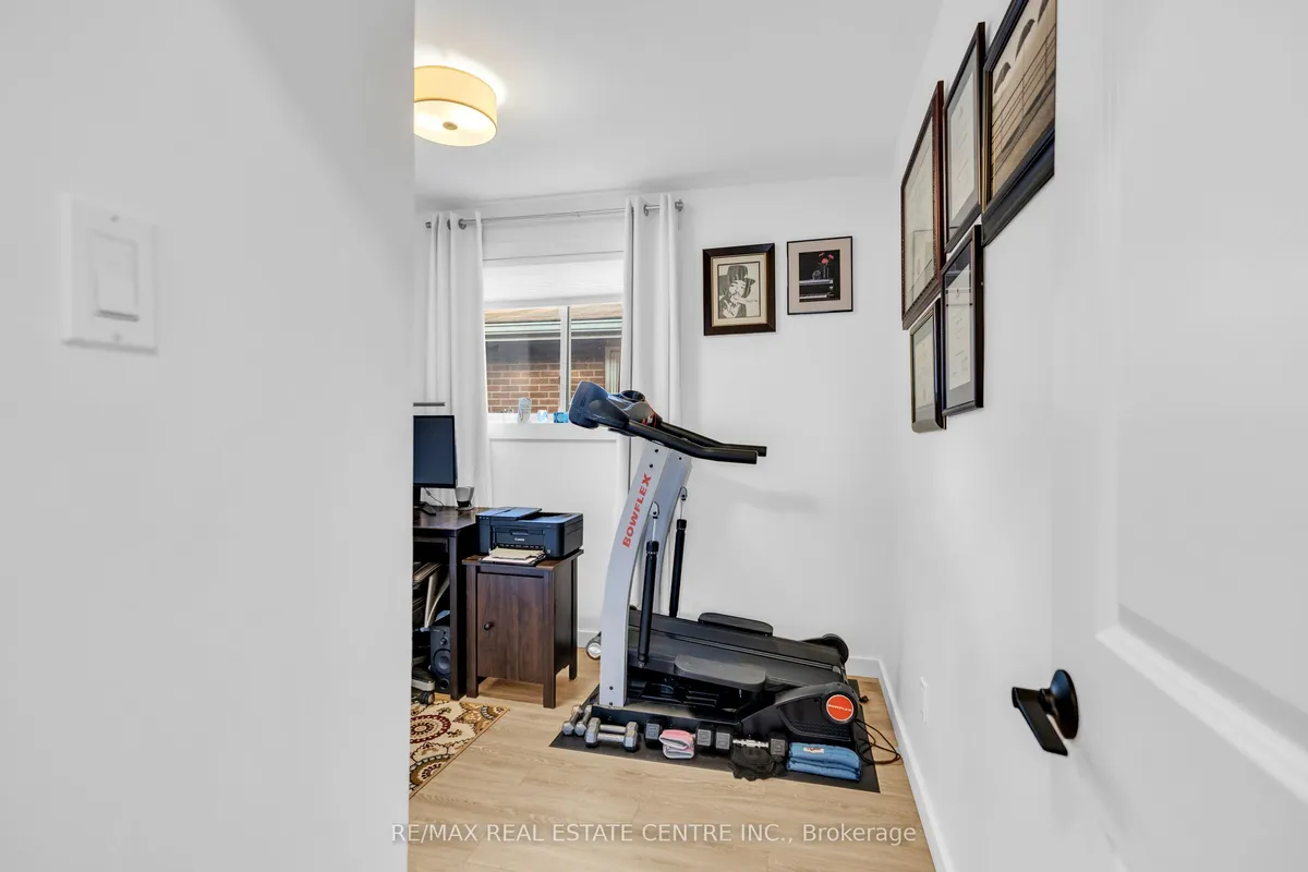 741 Mullin Way, ON L7L 4J8