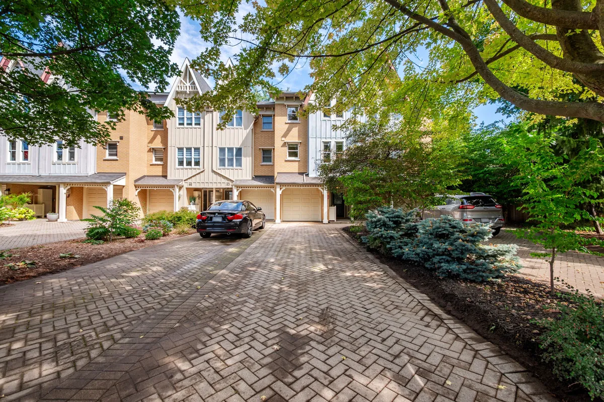 81 Brant Street, ON L6K 2Z5