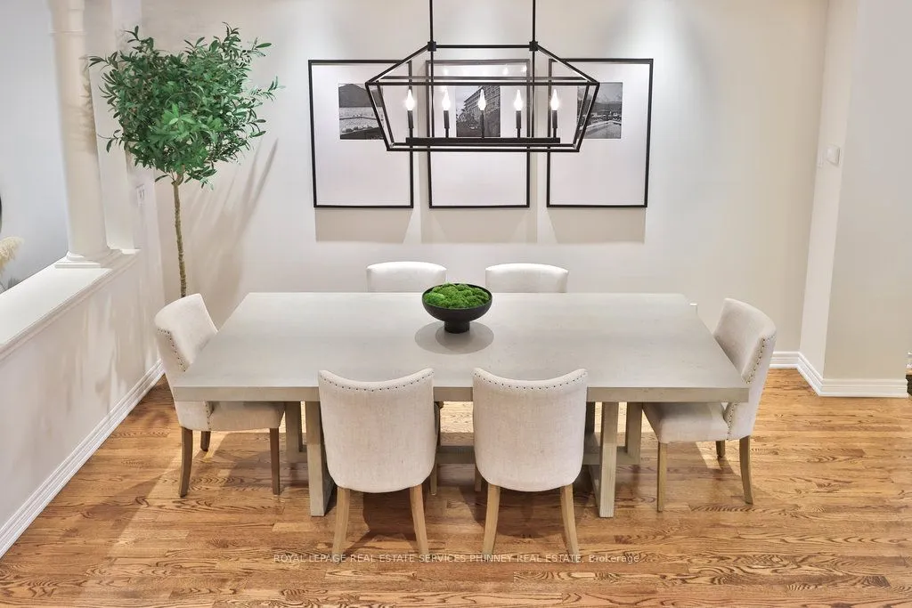 2320 Woodfield Road, ON L6H 6Y6