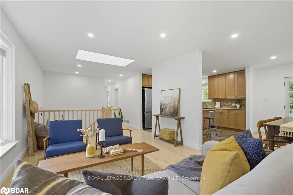 2159 Hixon Street, ON L6L 1T5