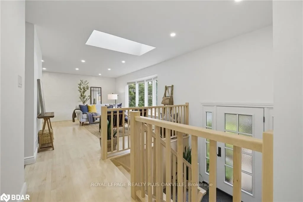 2159 Hixon Street, ON L6L 1T5