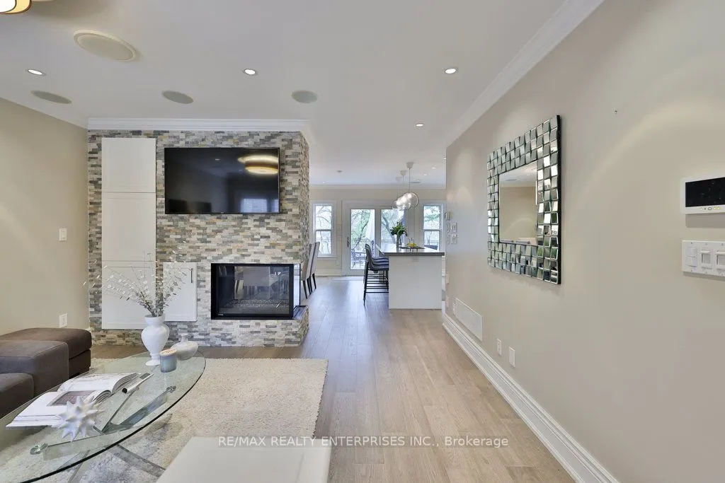 11 Woodford Park Road, ON M8Y 3E7