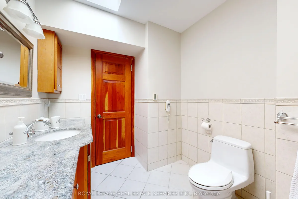 105 Botfield Avenue, ON M9B 4E6