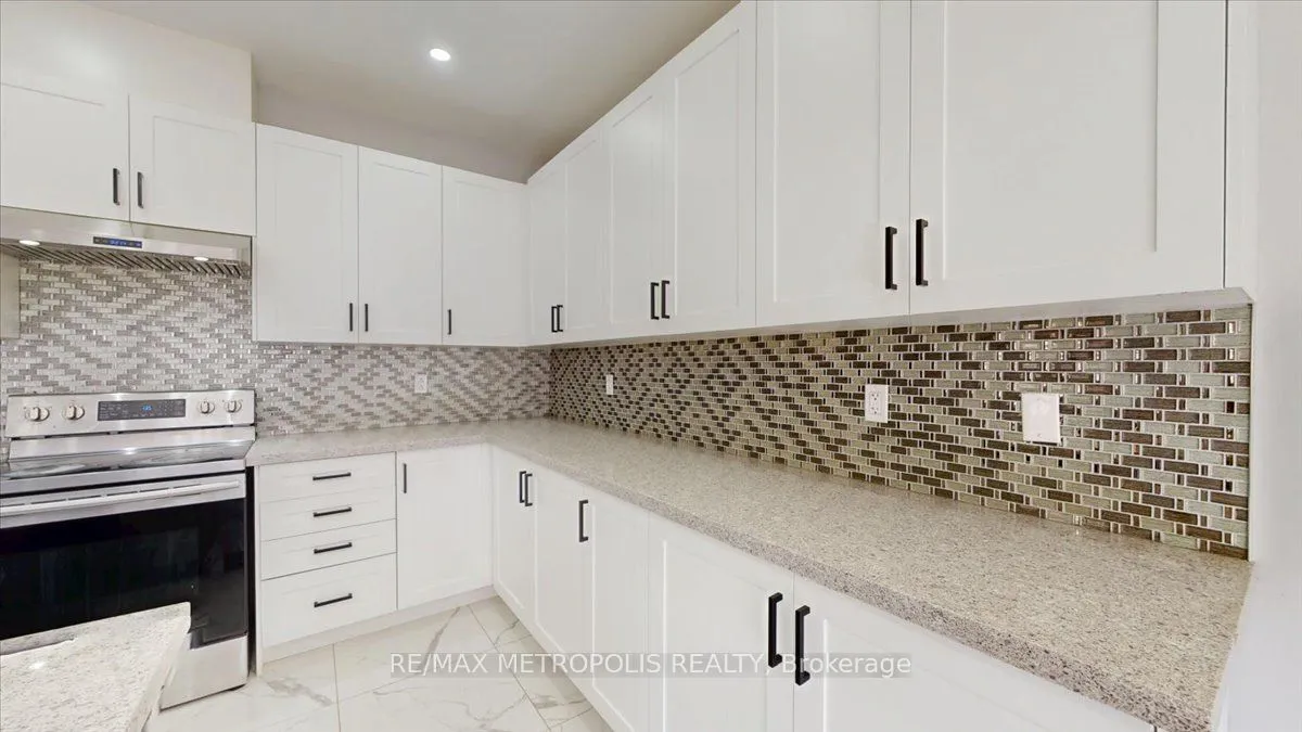 84 Iceland Poppy Trail, ON L7A 0C1