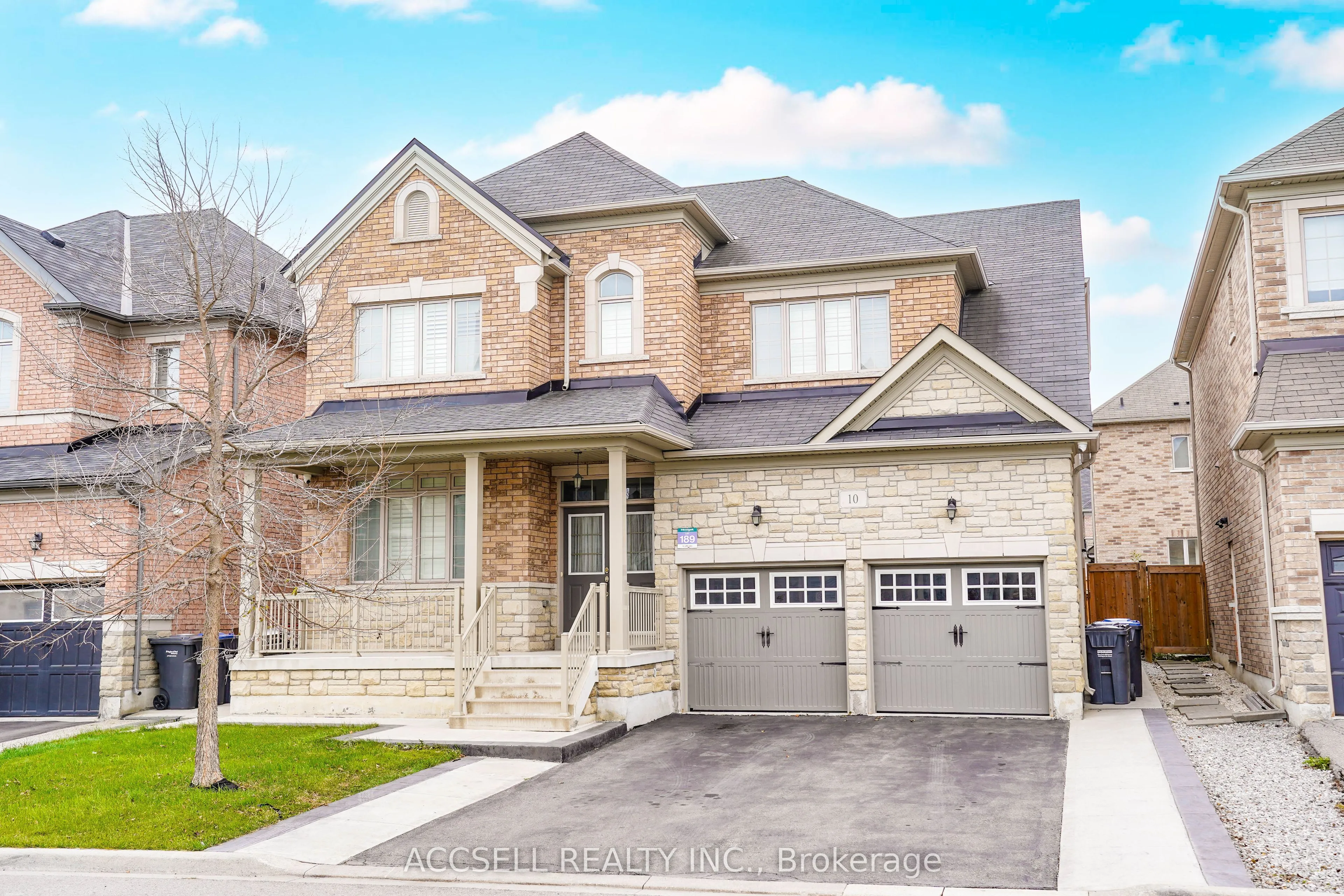 10 Dopp Crescent, ON L6P 4C8