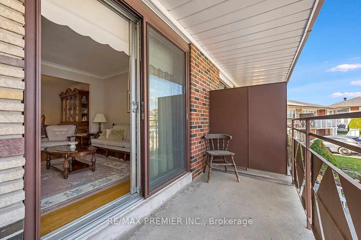 20 Grenadine Court, ON M9L 2H6